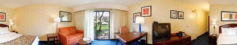 คอร์ตยาร์ด เวเควิลล์ Hotel วาคาวิลล์ ภายนอก รูปภาพ
